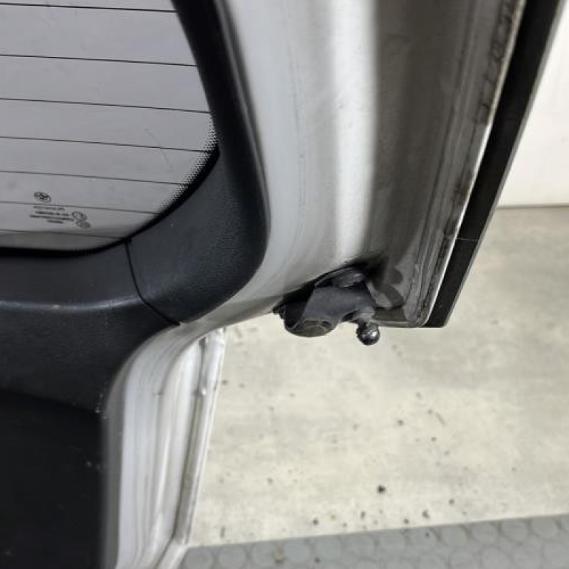 Malle/Hayon arriere BMW SERIE 1 E87 Photo n°11