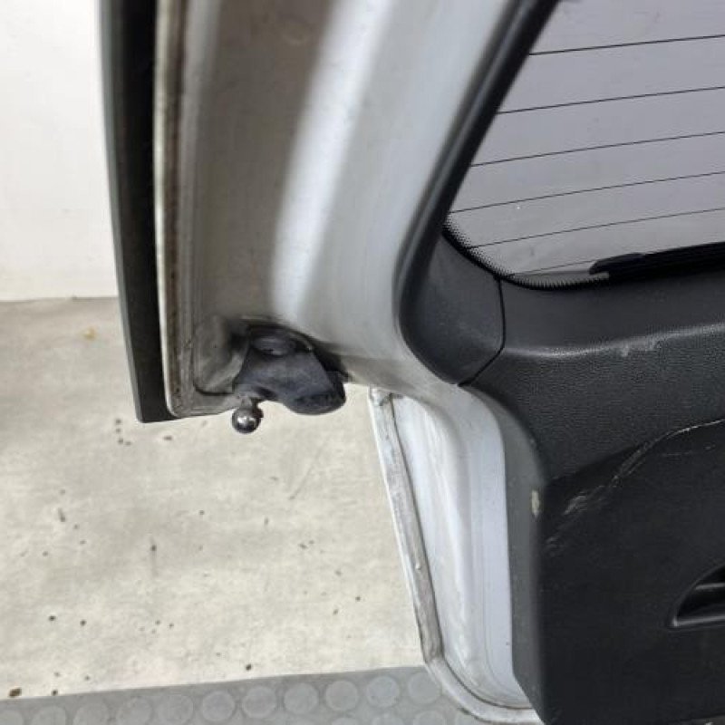 Malle/Hayon arriere BMW SERIE 1 E87 Photo n°12