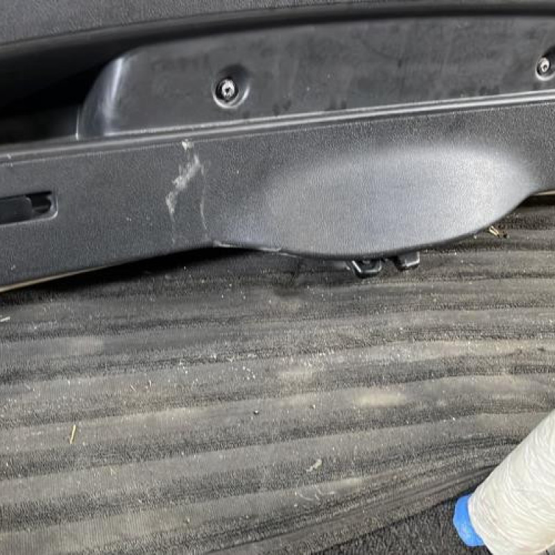 Malle/Hayon arriere BMW SERIE 1 E87 Photo n°13