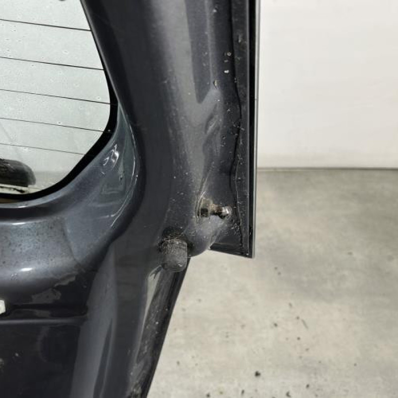 Malle/Hayon arriere HYUNDAI GETZ Photo n°8