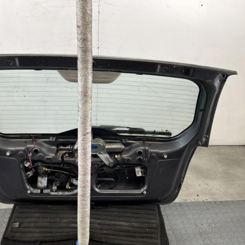 Malle/Hayon arriere HYUNDAI GETZ Photo n°11