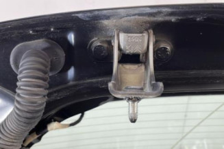 Malle/Hayon arriere PEUGEOT 208 1