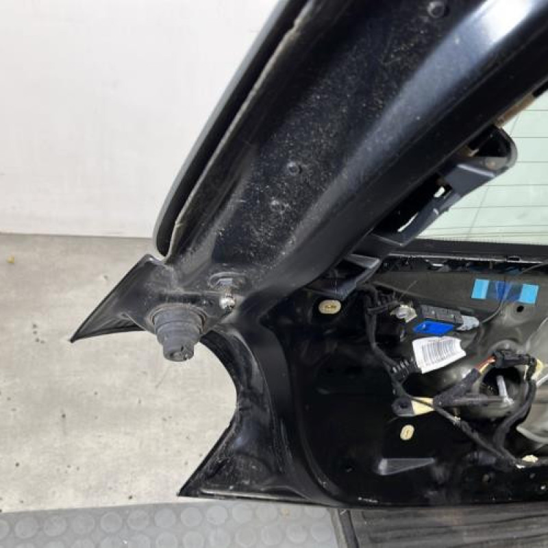 Malle/Hayon arriere PEUGEOT 208 1 Photo n°9