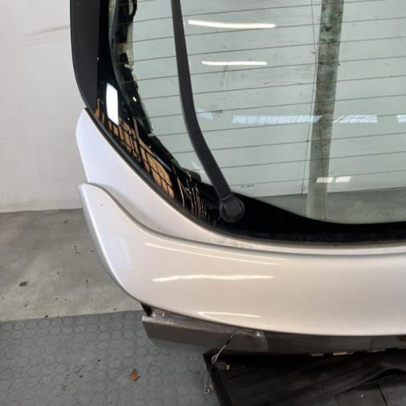 Malle/Hayon arriere RENAULT LAGUNA 3 Photo n°5