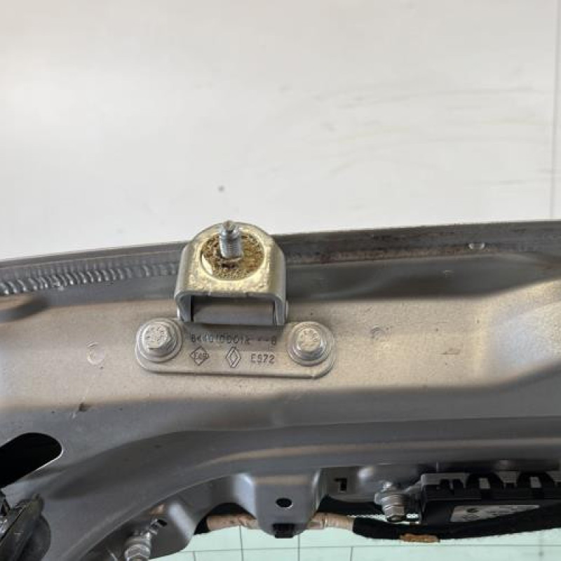 Malle/Hayon arriere RENAULT LAGUNA 3 Photo n°8