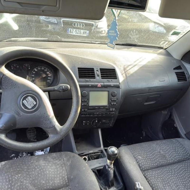 Feu arriere principal droit (feux) SEAT CORDOBA 1 Photo n°13