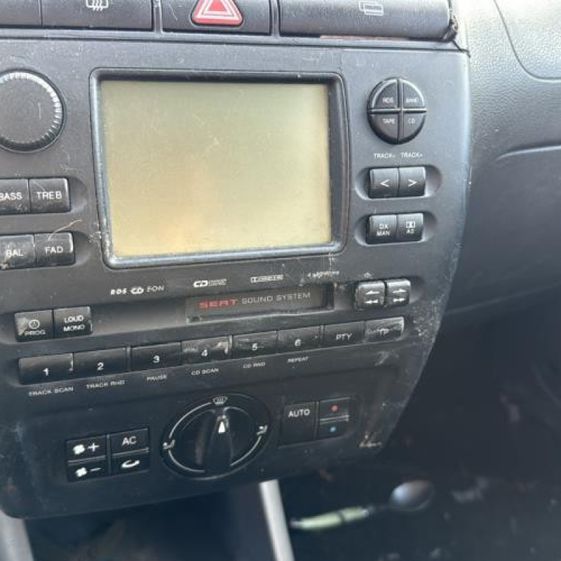 Feu arriere principal droit (feux) SEAT CORDOBA 1 Photo n°16