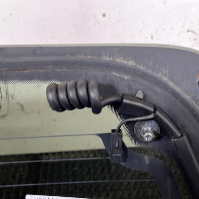 Lunette arriere NISSAN PATHFINDER 2 Photo n°5