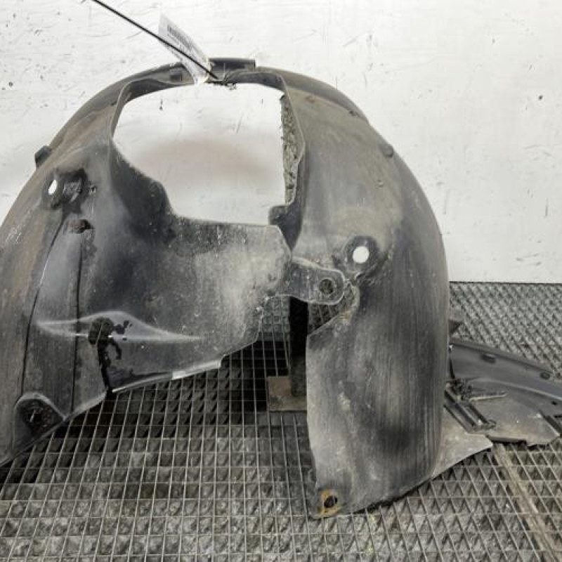 Pare boue avant gauche RENAULT CLIO 3 Photo n°2