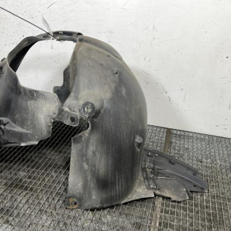 Pare boue avant gauche RENAULT CLIO 3 Photo n°4