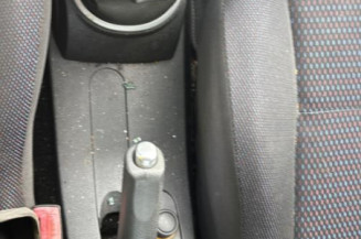 Pare boue avant gauche RENAULT CLIO 3