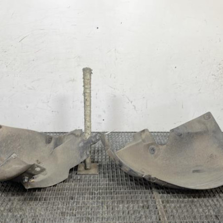 Pare boue avant gauche RENAULT CLIO 3 Photo n°1