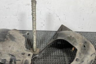 Pare boue avant gauche RENAULT CLIO 3