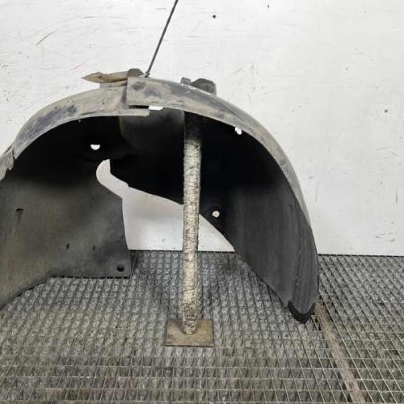 Pare boue avant gauche RENAULT CLIO 3 Photo n°1