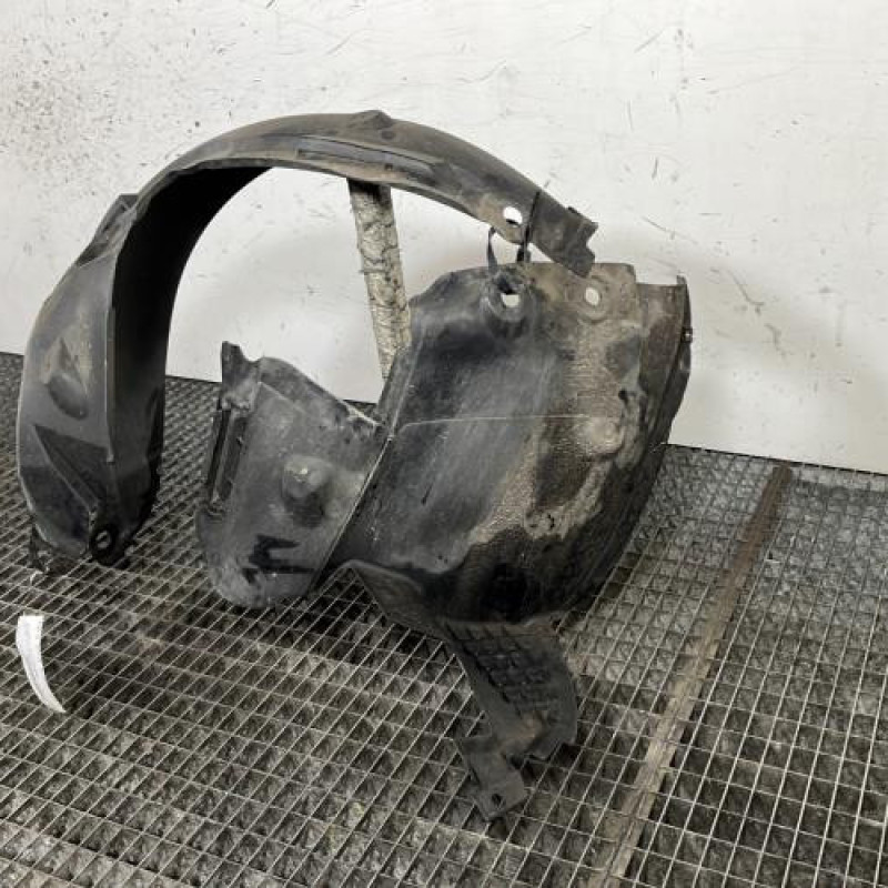 Pare boue avant gauche RENAULT CLIO 2 Photo n°3