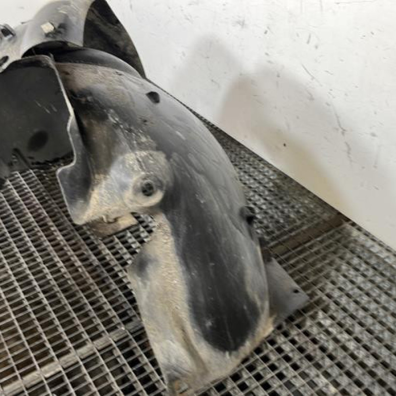 Pare boue avant gauche RENAULT CLIO 3 Photo n°3