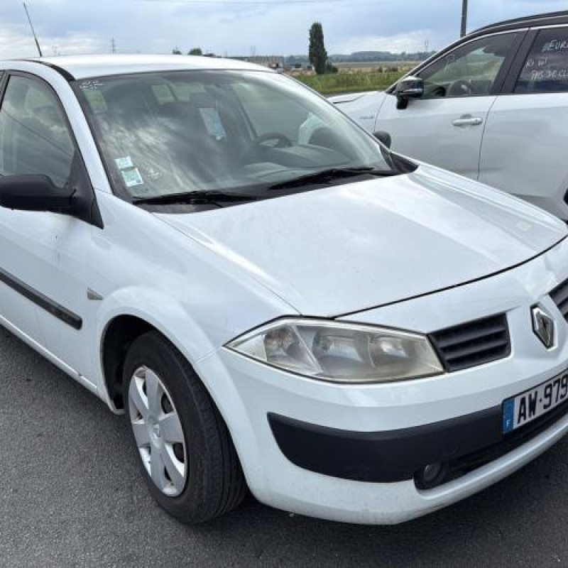 Pare choc avant RENAULT MEGANE 2 Photo n°8