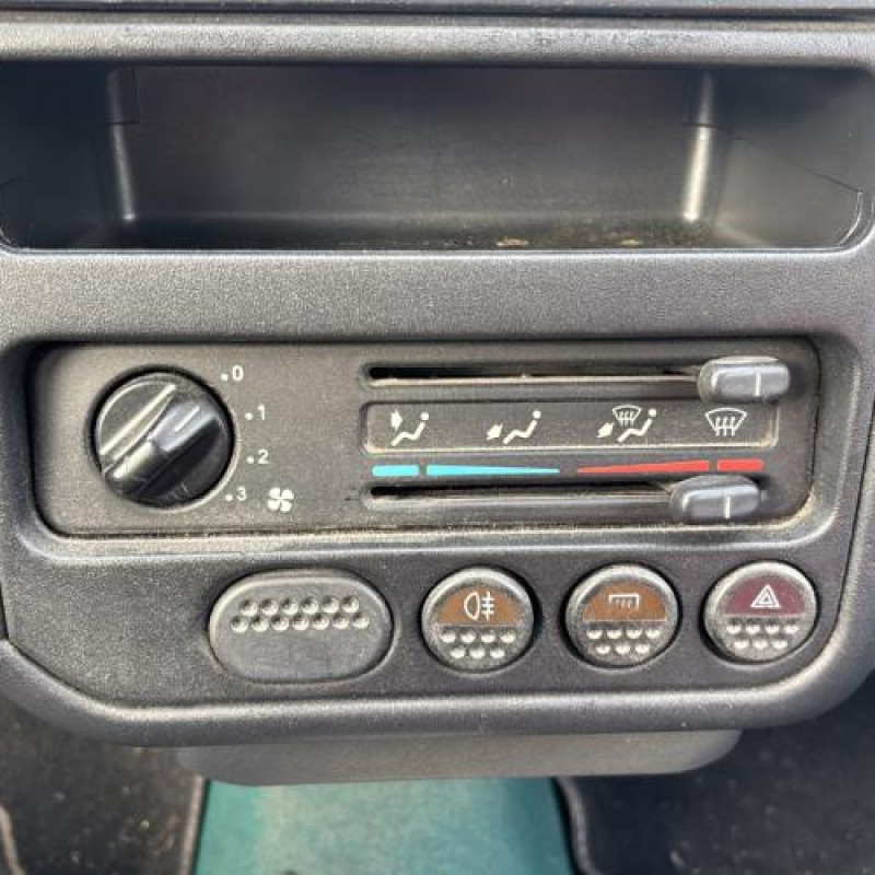 Porte arriere droit PEUGEOT 106 Photo n°20