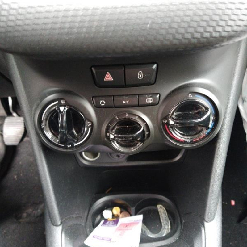 PEUGEOT 208 1 PHASE 2 1.6 BLUE HDI - 8V TURBO Photo n°4