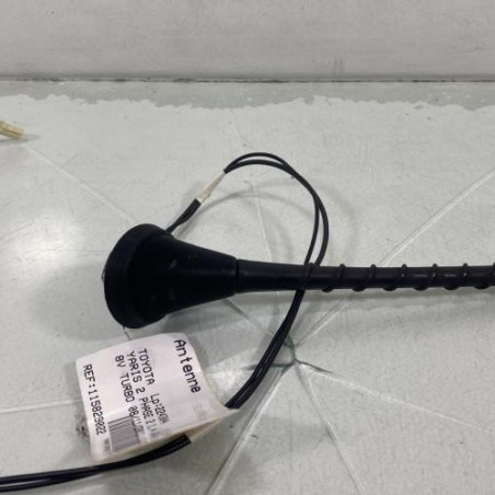 Antenne TOYOTA YARIS 2 Photo n°1