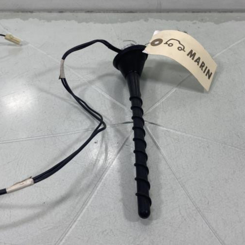 Antenne TOYOTA YARIS 2 Photo n°2