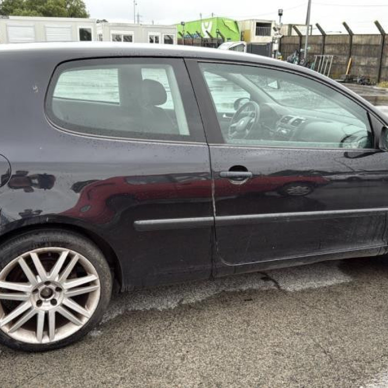 Pretensionneur de ceinture avant gauche VOLKSWAGEN GOLF 5 Photo n°11