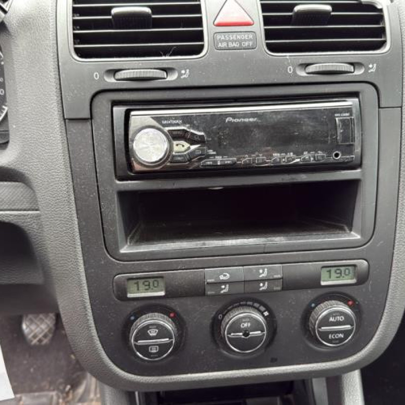 Pretensionneur de ceinture avant gauche VOLKSWAGEN GOLF 5 Photo n°20