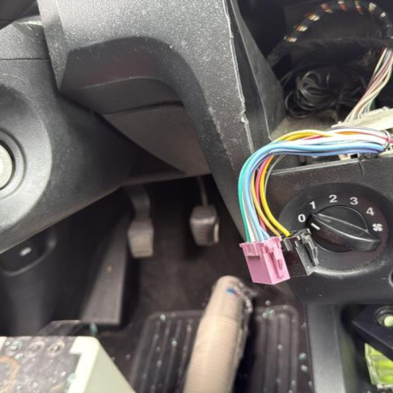 Capot FORD FIESTA 5 Photo n°19