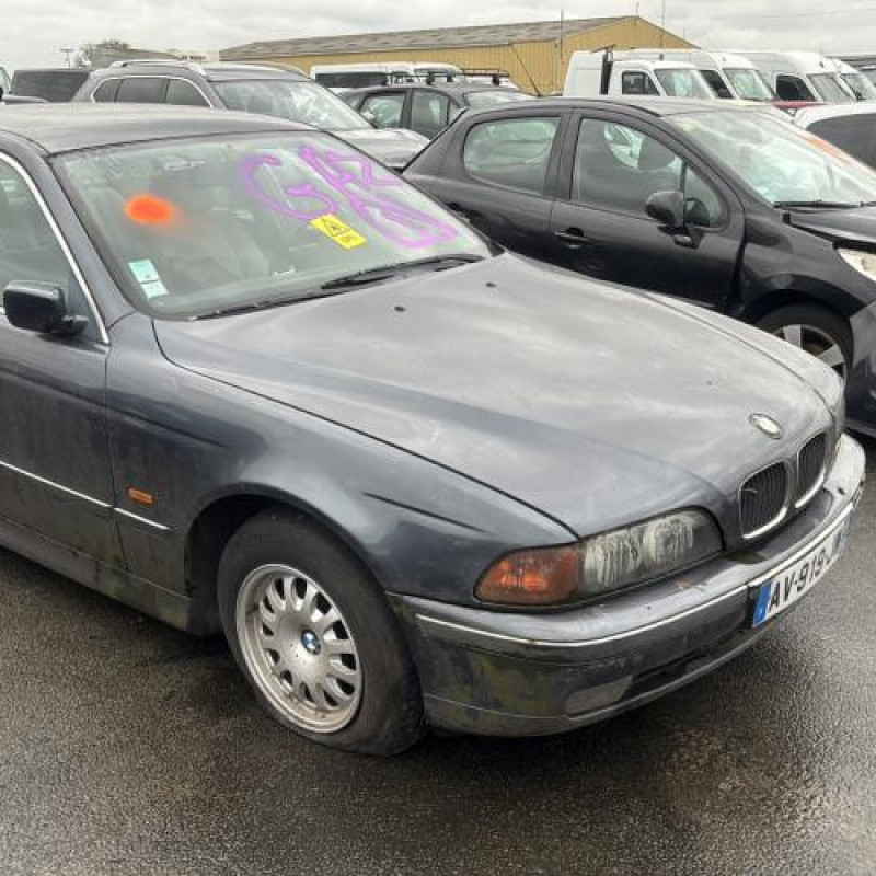 Anti brouillard gauche (feux) BMW SERIE 5 E39 Photo n°5