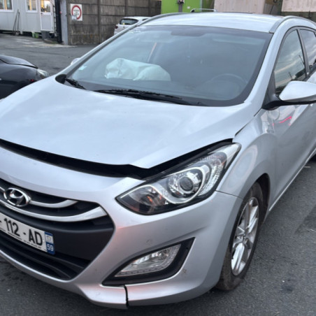 HYUNDAI I 30 2 PHASE 1 BREAK 1.6 CRDI - 16V TURBO Photo n°1
