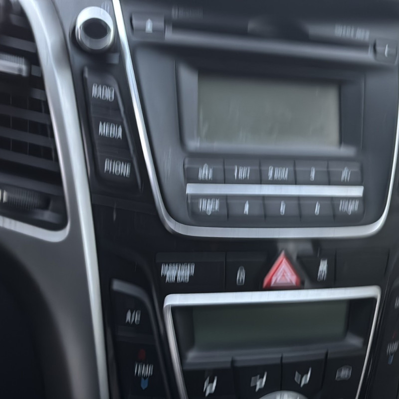 HYUNDAI I 30 2 PHASE 1 BREAK 1.6 CRDI - 16V TURBO Photo n°17