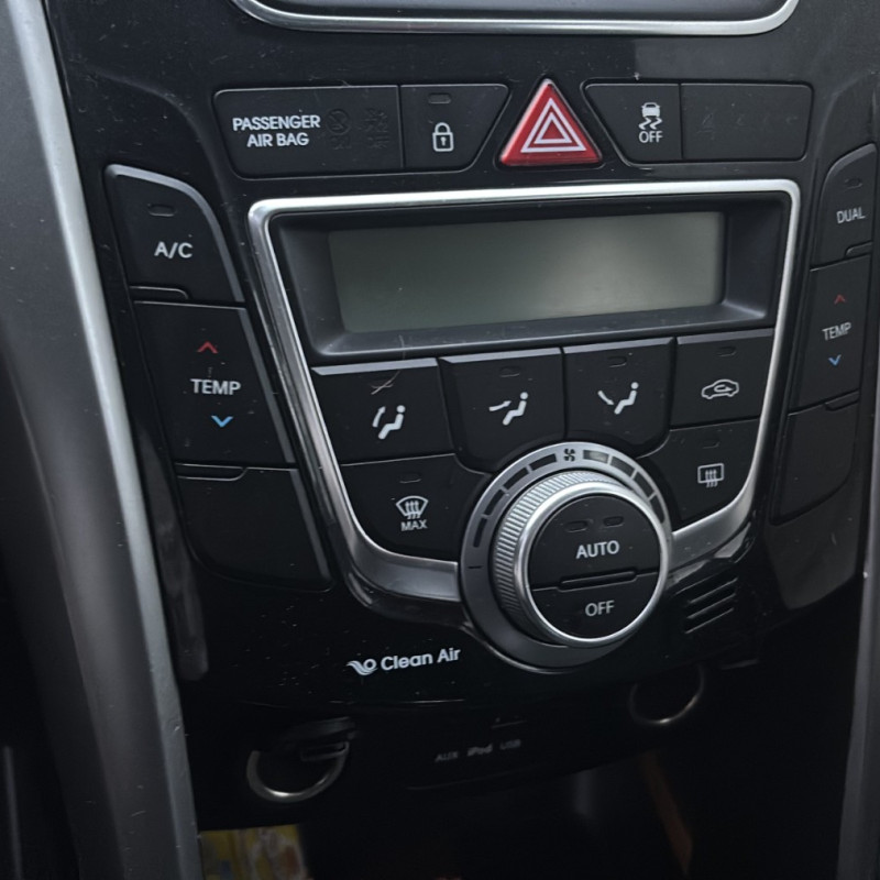 HYUNDAI I 30 2 PHASE 1 BREAK 1.6 CRDI - 16V TURBO Photo n°18