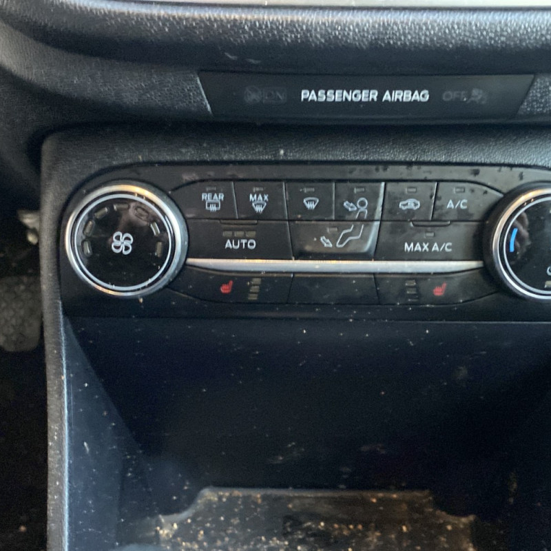 FORD FIESTA 7 PHASE 2 1.0i - 12V TURBO ECOBOOST Photo n°8