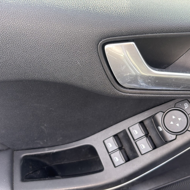 FORD FIESTA 7 PHASE 2 1.0i - 12V TURBO ECOBOOST Photo n°25