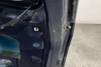 Malle/Hayon arriere FORD FUSION