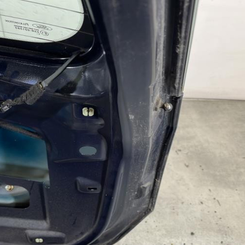 Malle/Hayon arriere FORD FUSION Photo n°8