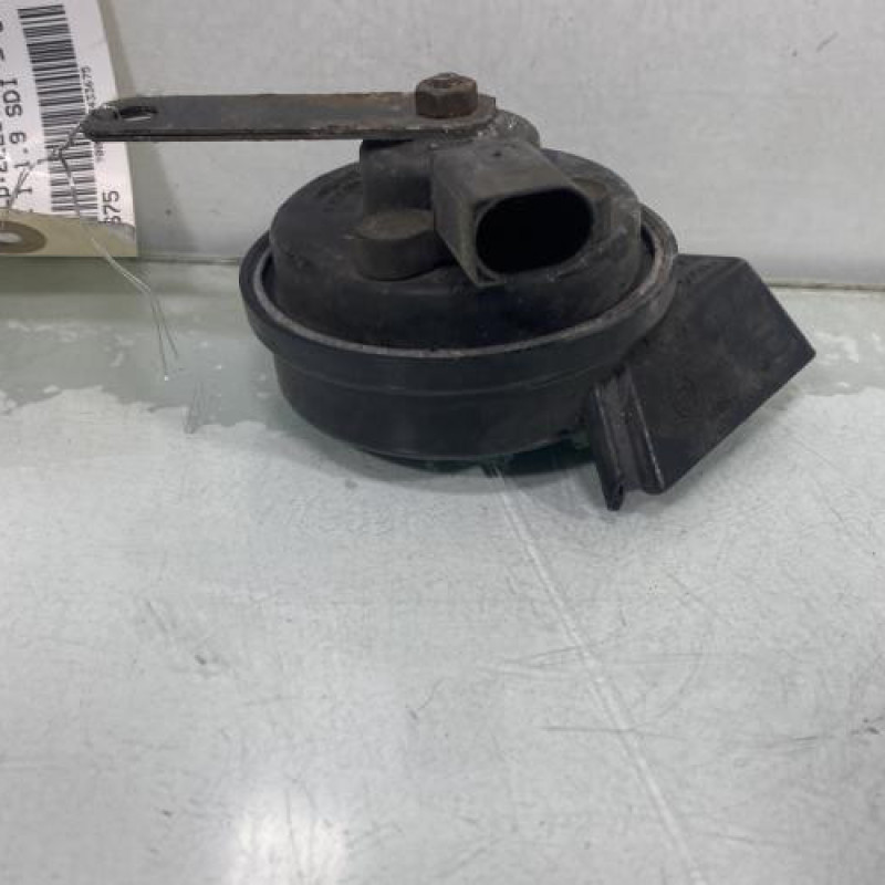 Avertisseur/Klaxon VOLKSWAGEN POLO 4 Photo n°3