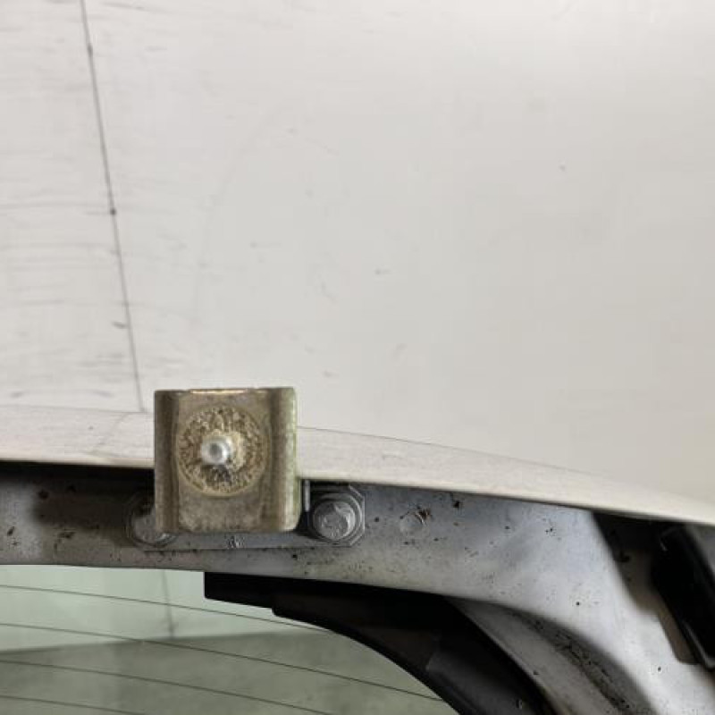 Malle/Hayon arriere RENAULT MEGANE 2 Photo n°9