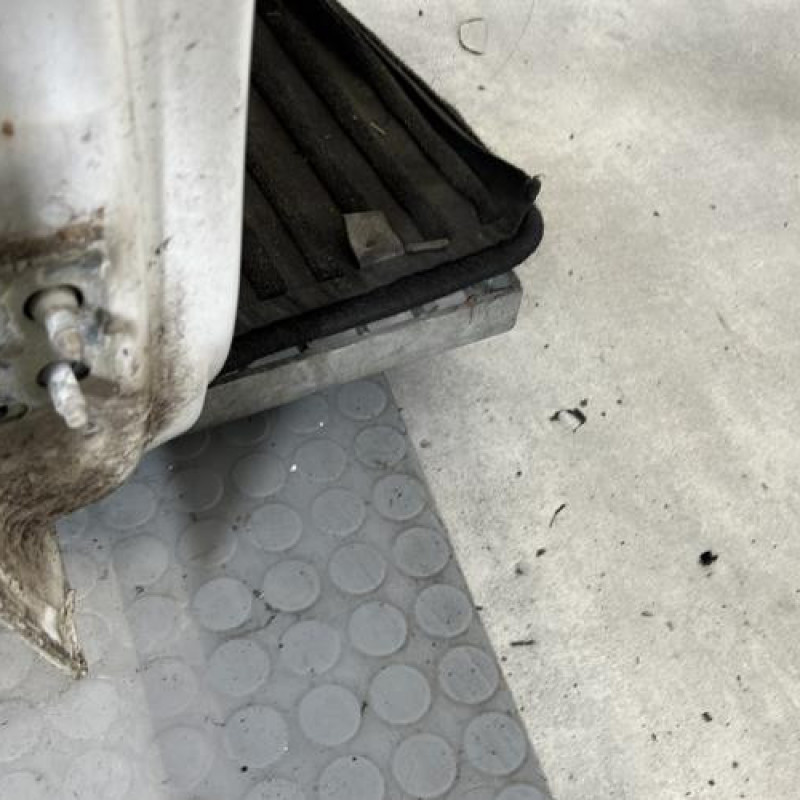 Porte avant droit RENAULT MEGANE 2 Photo n°5