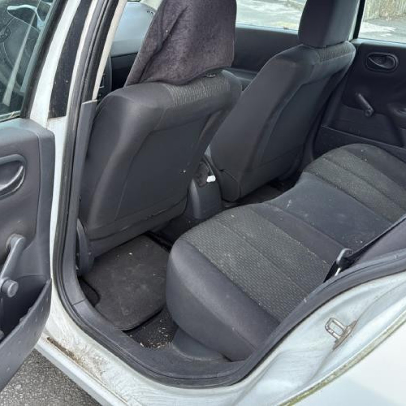 Porte avant droit RENAULT MEGANE 2 Photo n°17