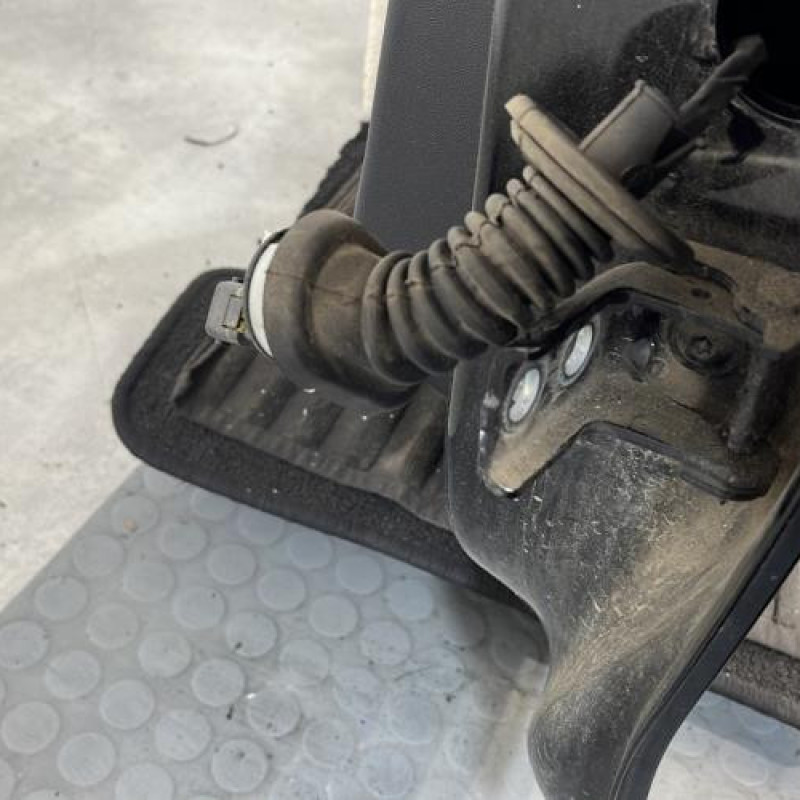 Porte arriere gauche PEUGEOT 208 1 Photo n°5