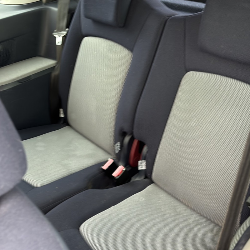 PEUGEOT 1007 1.4i - 8V Photo n°10