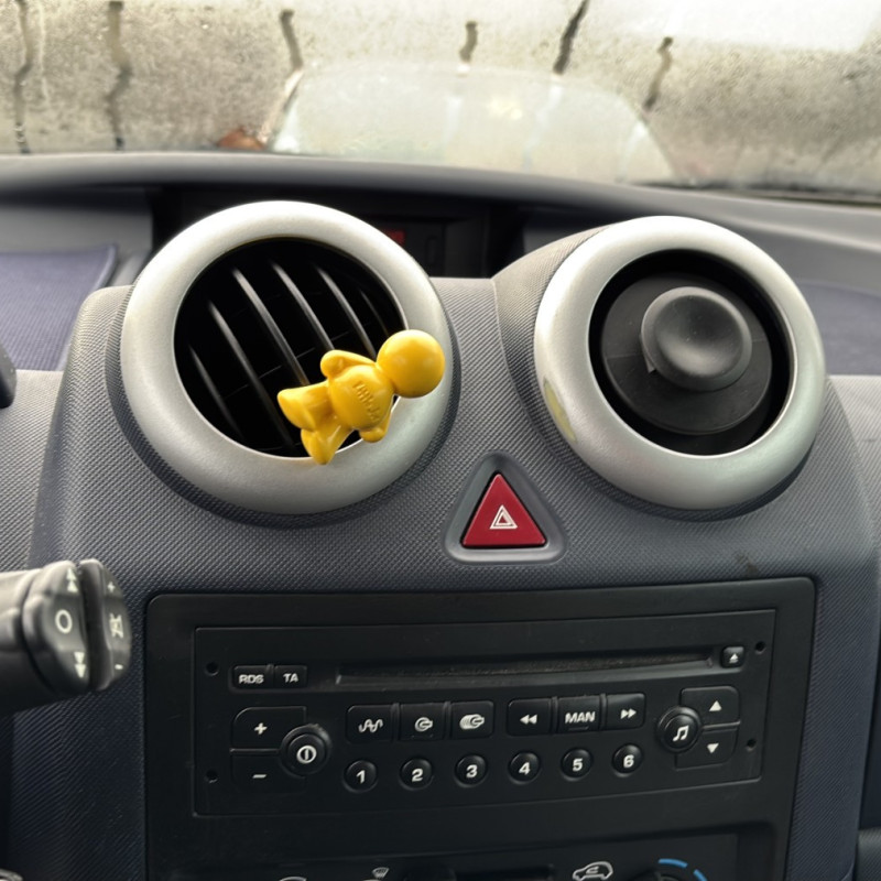 PEUGEOT 1007 1.4i - 8V Photo n°15