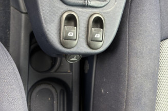 PEUGEOT 1007 1.4i - 8V