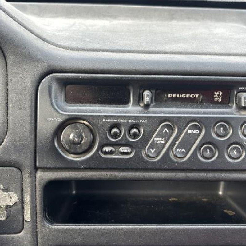 Porte avant droit PEUGEOT 106 Photo n°19