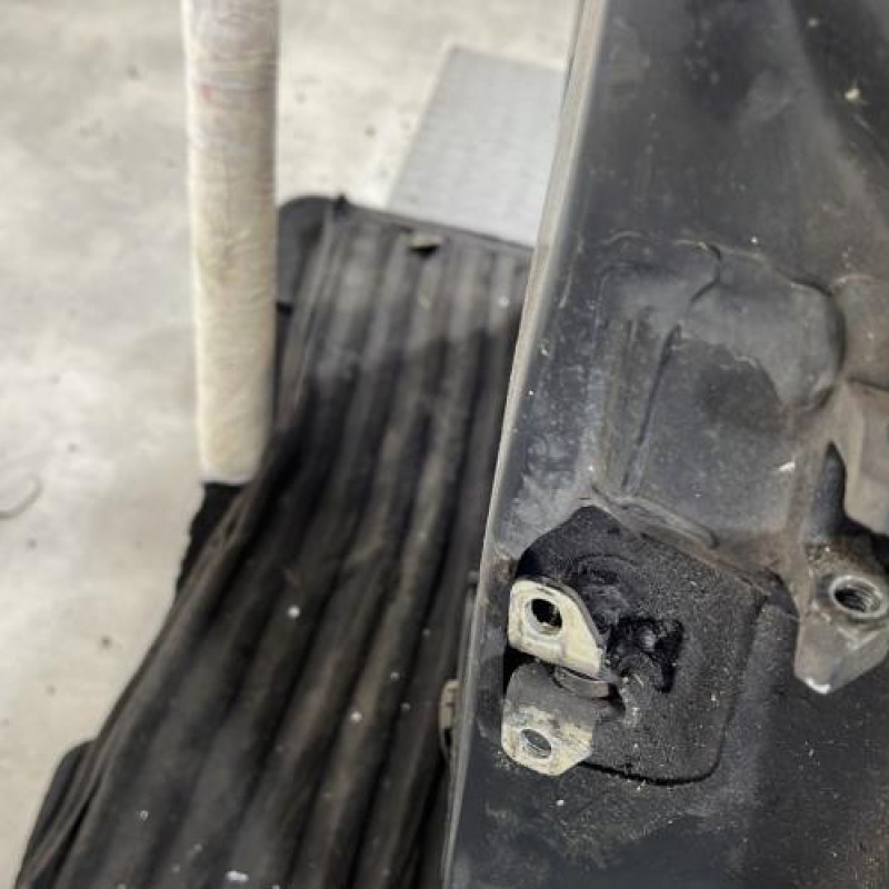 Porte avant gauche PEUGEOT 106 Photo n°3