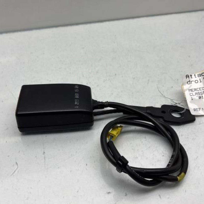 Attache ceinture avant droit MERCEDES CLASSE C 203 COUPE SPORT Photo n°1