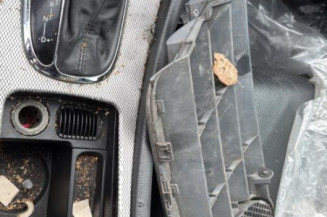 Attache ceinture avant droit MERCEDES CLASSE C 203 COUPE SPORT