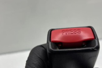 Attache ceinture arriere gauche RENAULT CAPTUR 1