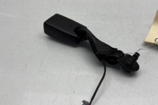 Attache ceinture arriere gauche RENAULT CAPTUR 1